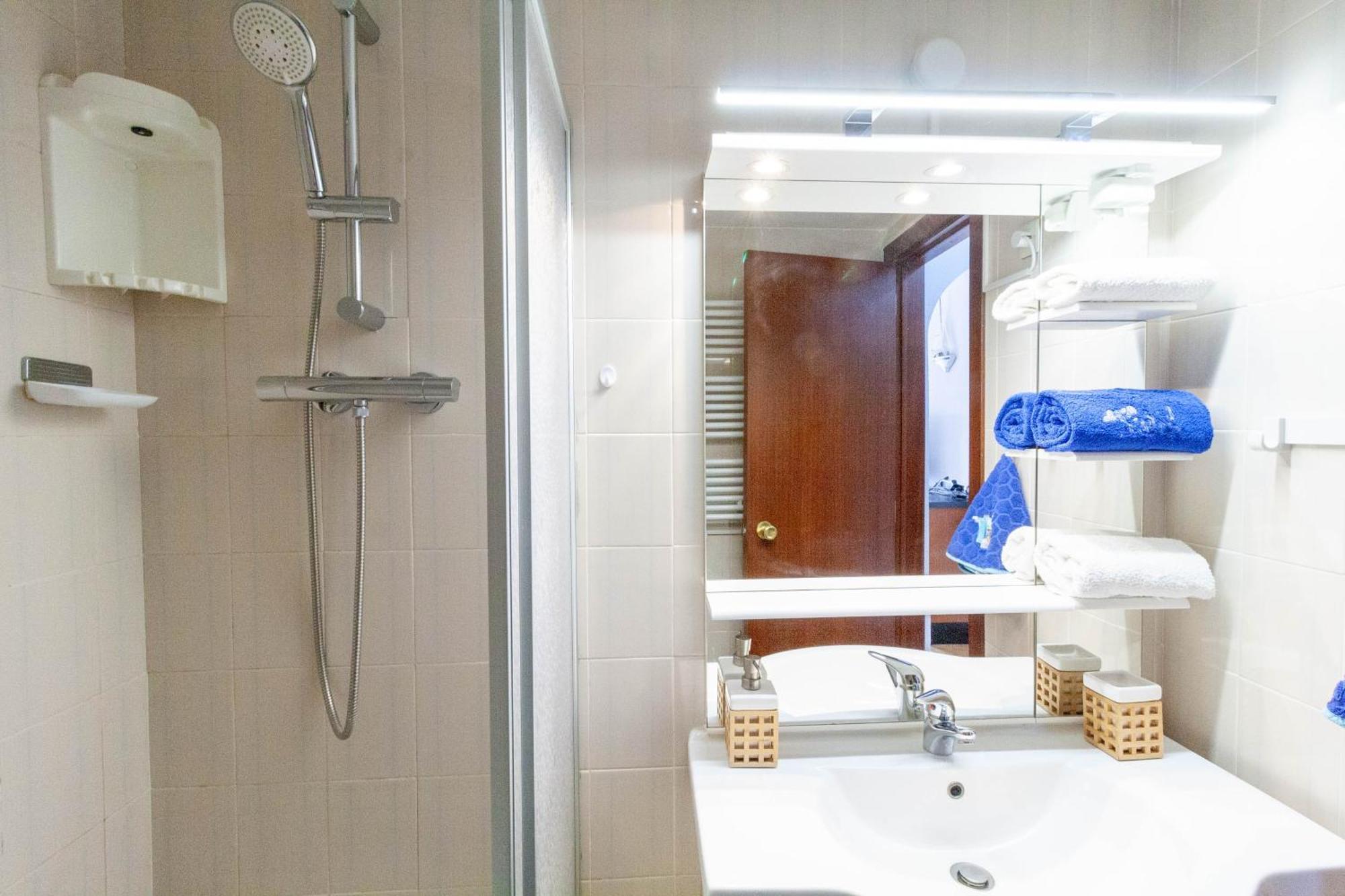 Appartement Vue Mer - Albatros 艾姆布里亚布拉瓦 外观 照片